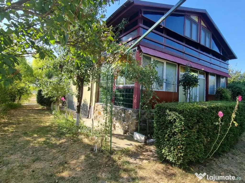 Casă de vacanta / Vilă de vânzare Lilieci, Ialomita 