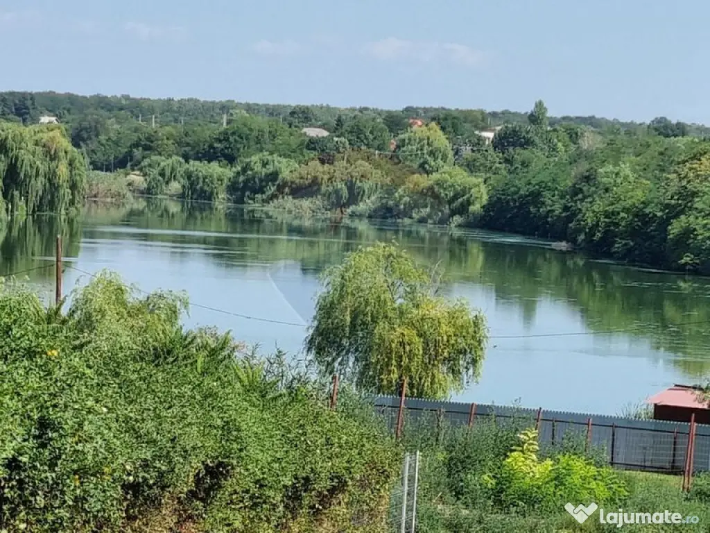 Casă de vacanta / Vilă de vânzare Lilieci, Ialomita 