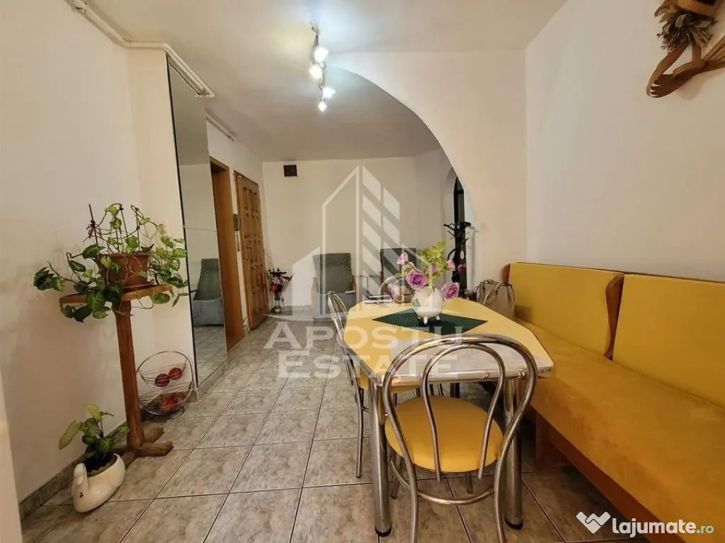 Apartament cu 3 camere, etaj intermediar, centrala propri... 