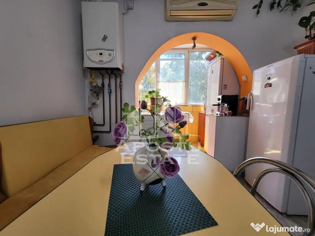 Apartament cu 3 camere, etaj intermediar, centrala propri... 