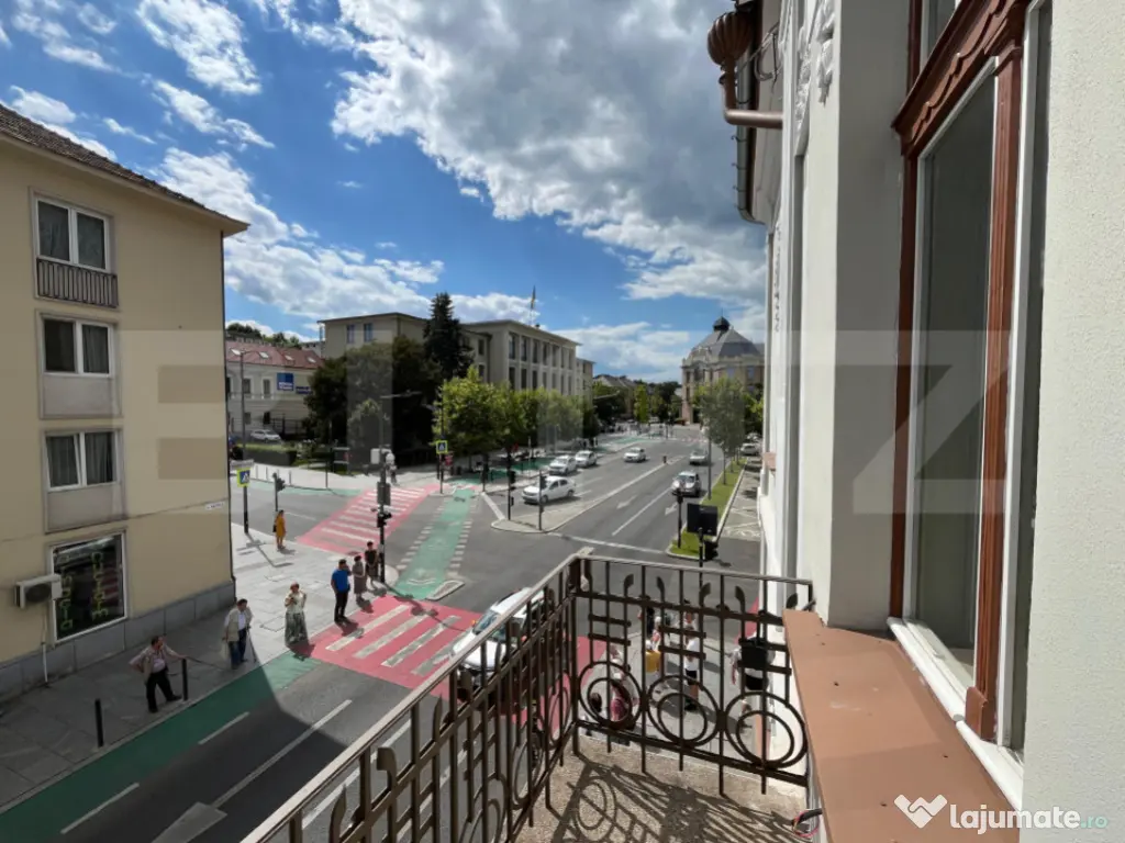 Apartament cu 2 camere, LUX, parcare, zona Centrala