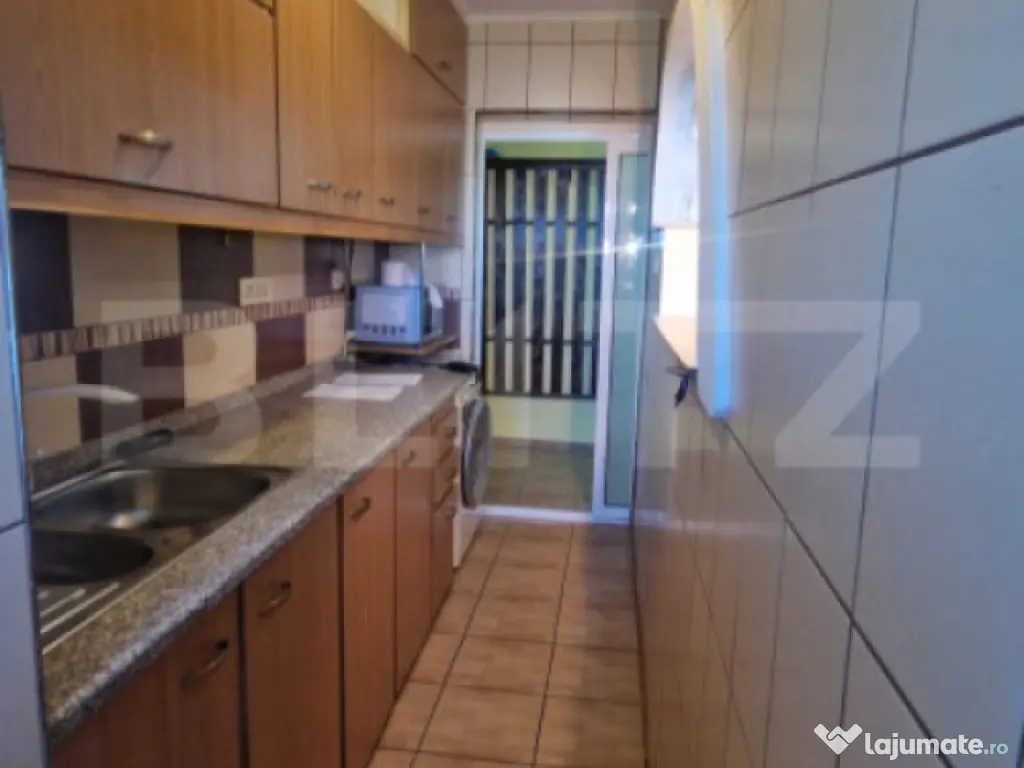 Garsoniera mobilata, etaj intermediar, parcare, beci luminoa