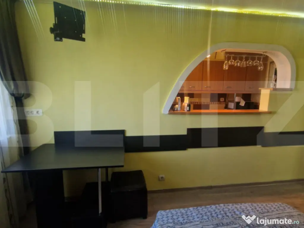Garsoniera mobilata, etaj intermediar, parcare, beci luminoa