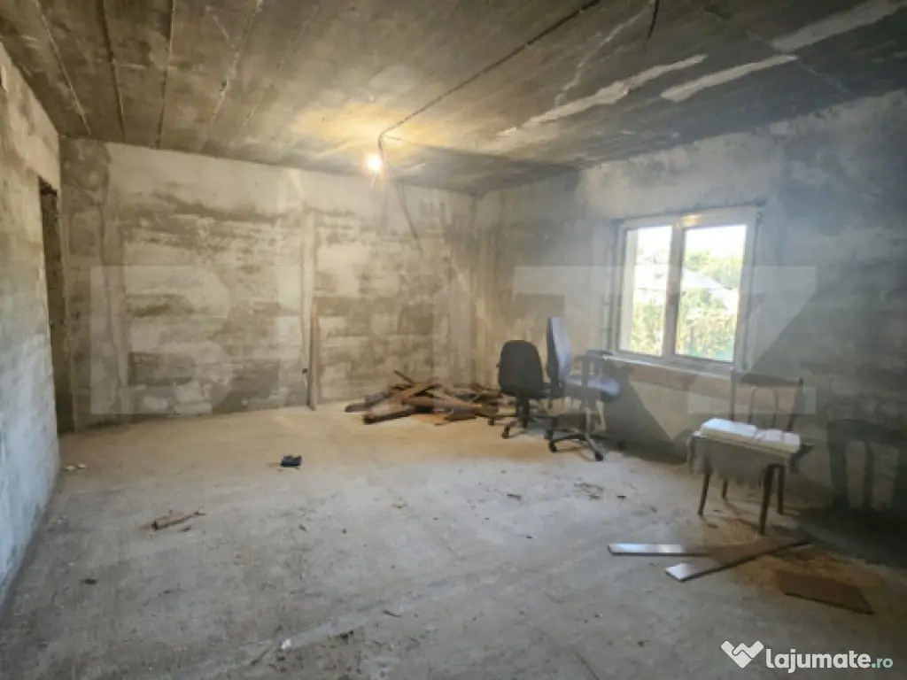 Casă la roșu, de vanzare, 250 mp, zona Slobozia Moara