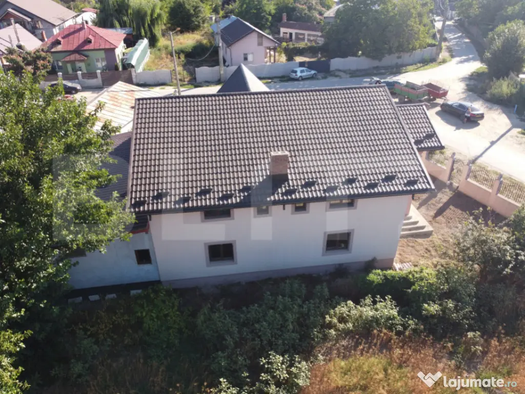 Casă la roșu, de vanzare, 250 mp, zona Slobozia Moara