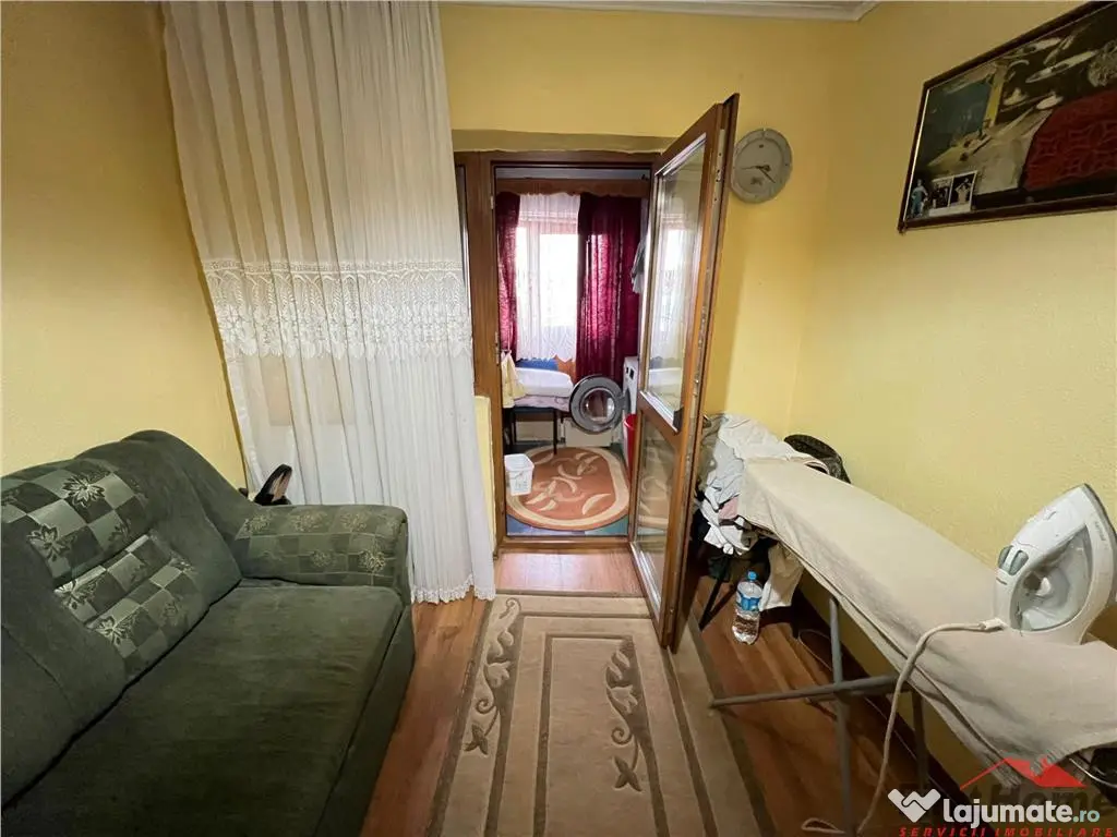 Apartament 4 camere, Primarie, 89mp, etaj 4 cu acoperis 