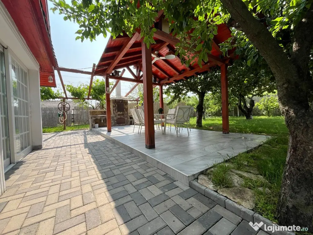 CASA DEOSEBITA loc NICULITEL jud TULCEA 