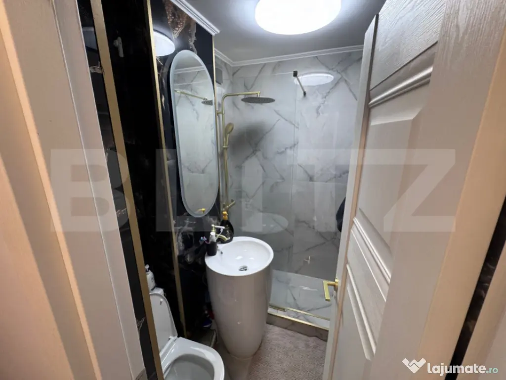 Apartament de vanzare, cu 2 camere, zona Micro 6