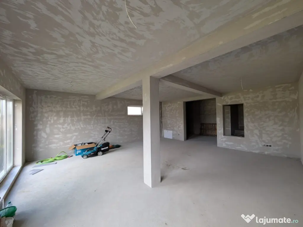 Duplex cu demisol open-space, 280 mp teren, Florești