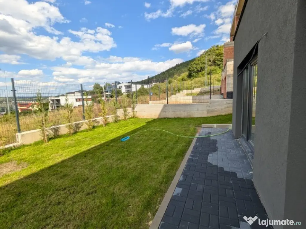 Duplex cu demisol open-space, 280 mp teren, Florești