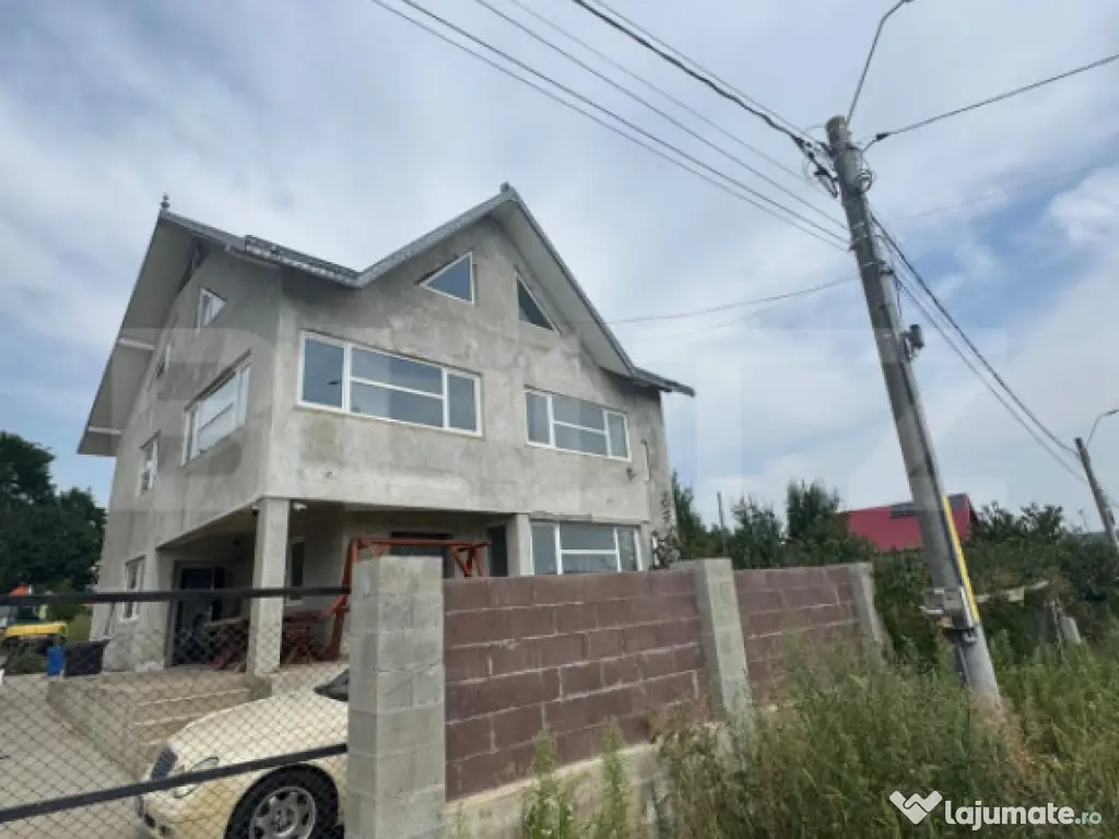 Casa multifunctionala, 360 mp utili, 1000 teren, Scheia