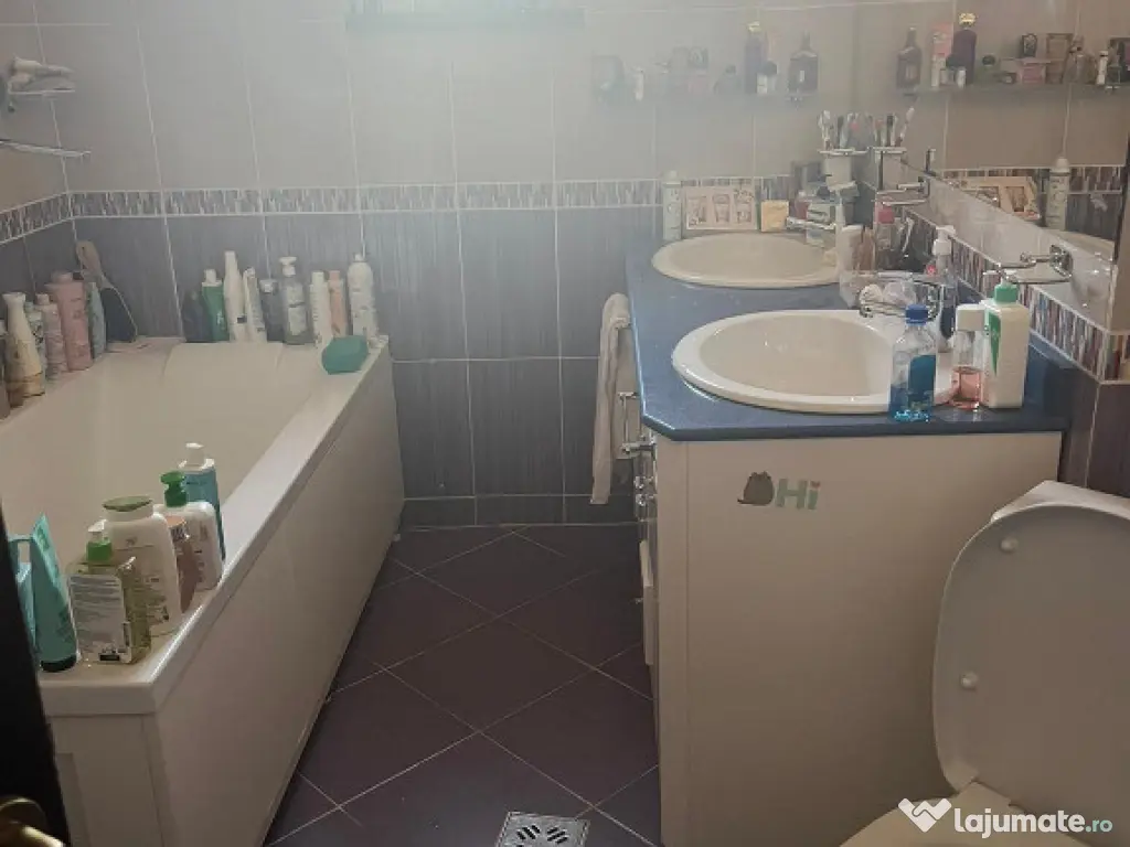 Apartament 3 camere și garaj ultracentral 