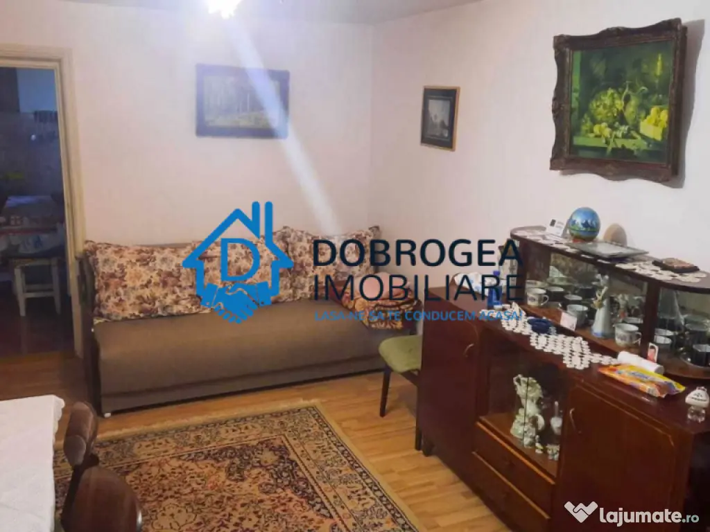 ZONA PACII- CASA 3 CAMERE ,TEREN 173 MP ,CENTRALA GAZ, MOBI