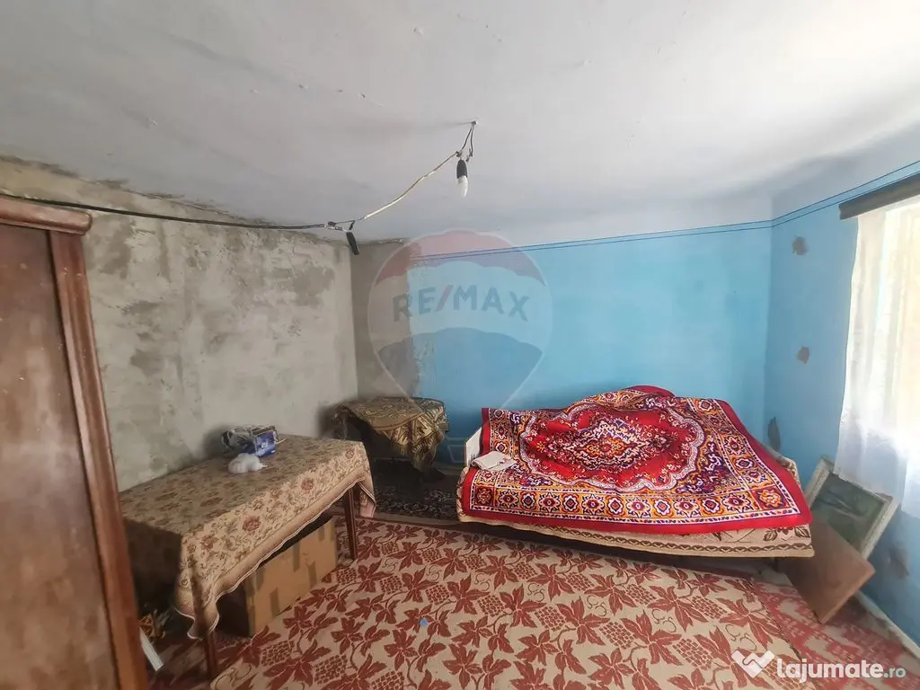 Casă cu 4 camere de vânzare in Jaristea