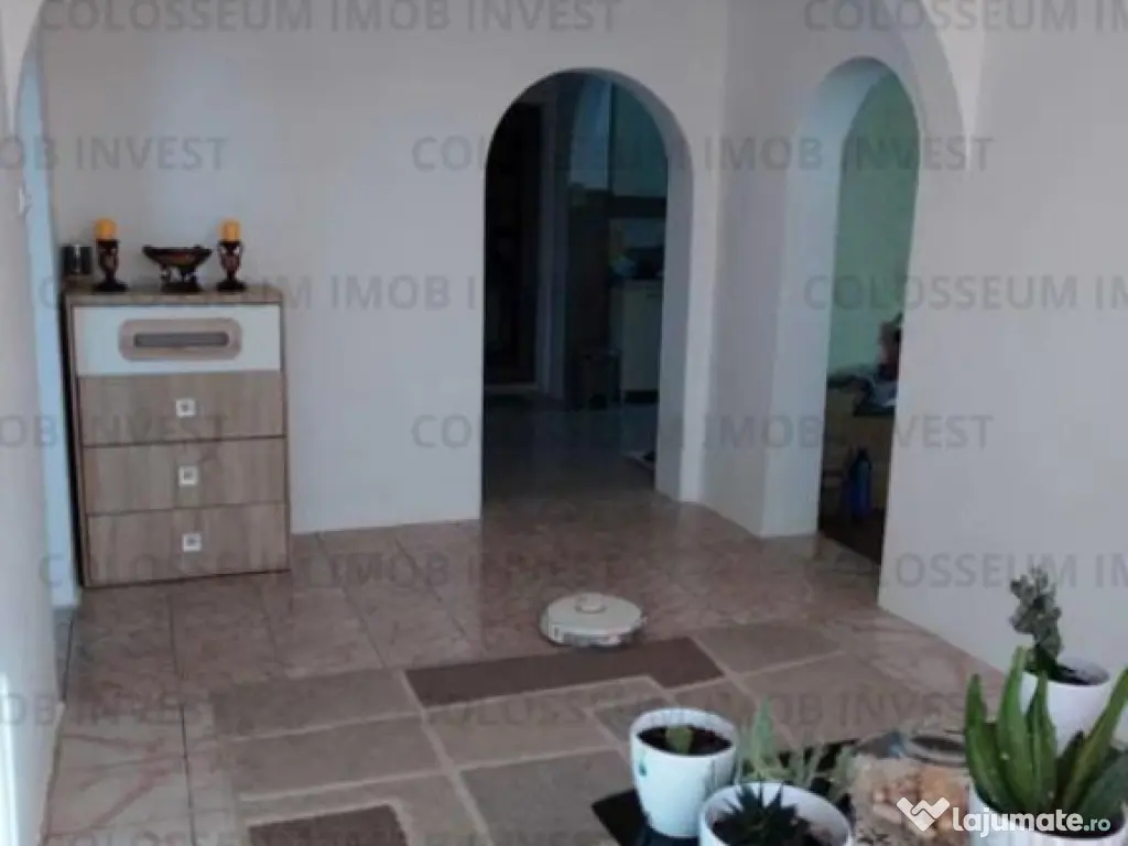 Apartament 4 camere, semidecomandat - zona Tractorul