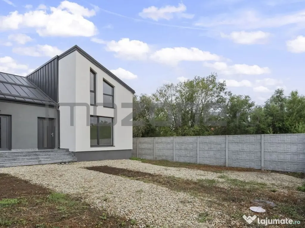 Casa spațioasă P+M, 195 mp, 3 dormitoare și 3 băi –...