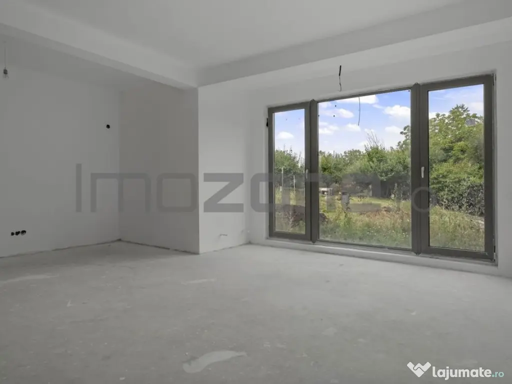 Casa spațioasă P+M, 195 mp, 3 dormitoare și 3 băi –... 