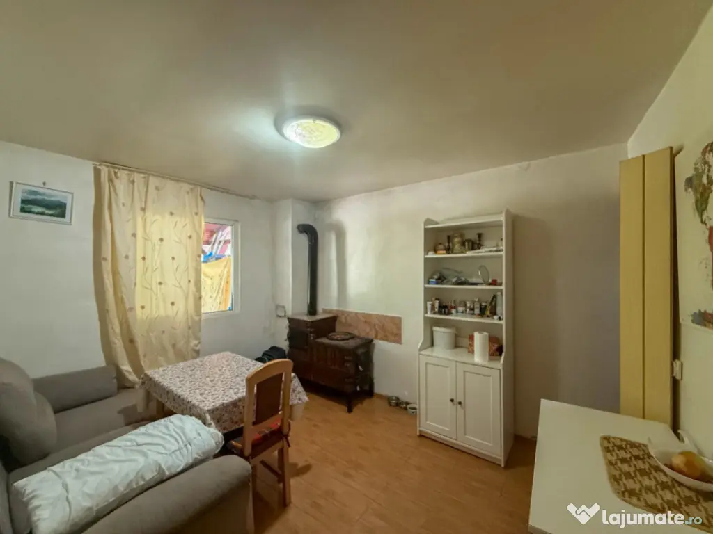 Casa de vacanta sau rezidenta in Adunati, buget redus 