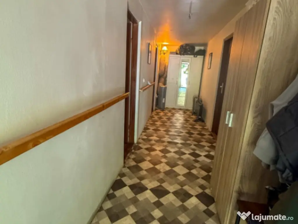 Casa de vacanta sau rezidenta in Adunati, buget redus 