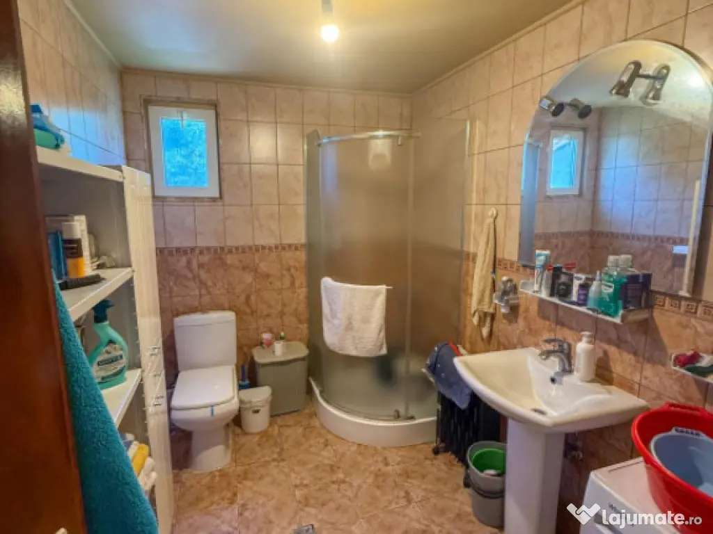 Casa de vacanta sau rezidenta in Adunati, buget redus 