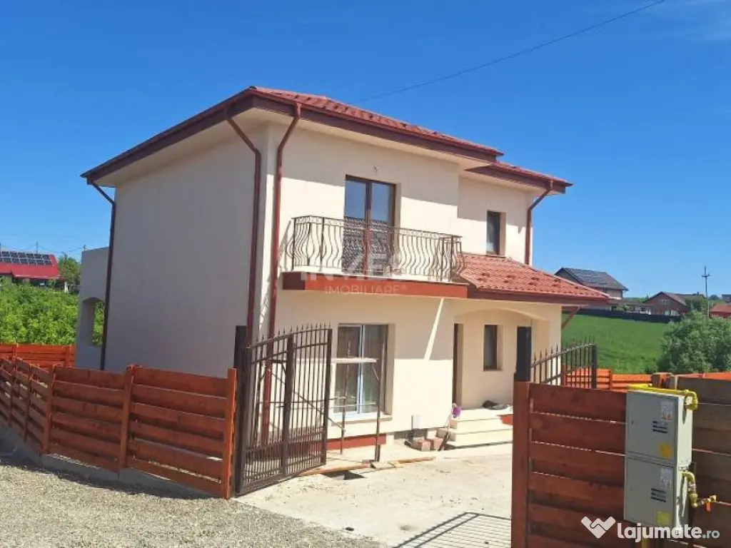 Casă Individuală cu 4 camere în apropriere de Iași