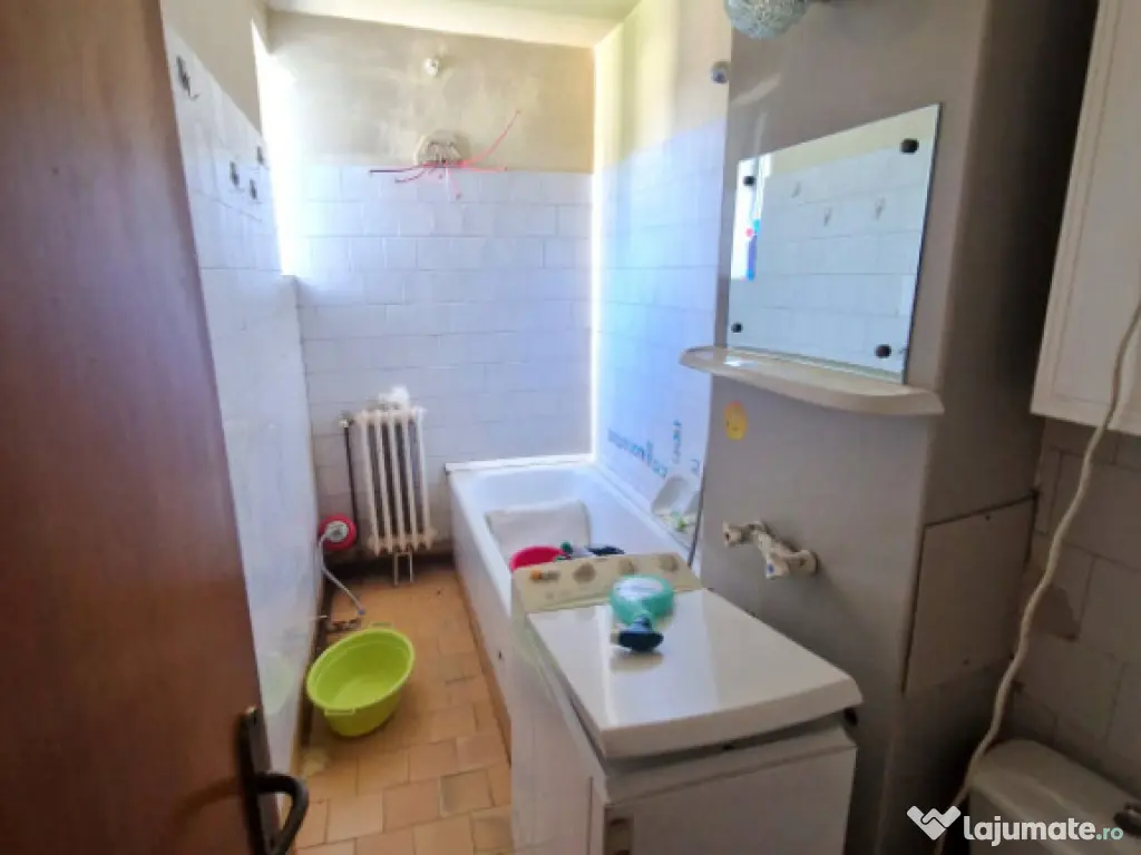 Apartament 3 camere, 80 mp, zona Biblioteca Judeteana