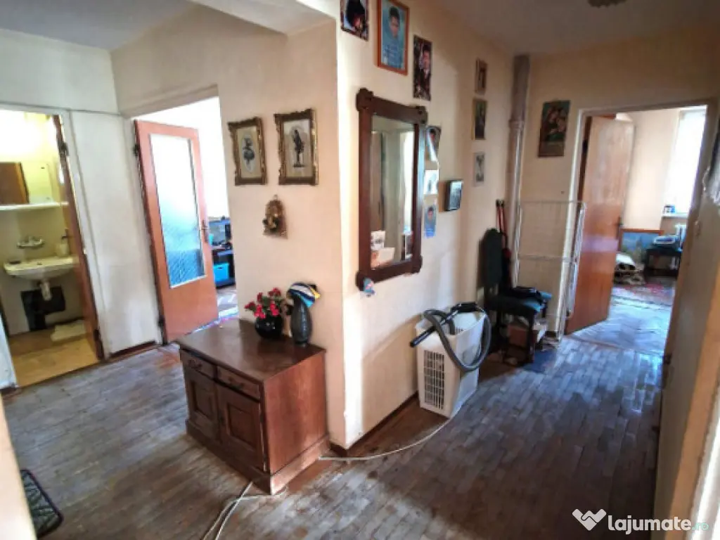 Apartament 3 camere, 80 mp, zona Biblioteca Judeteana