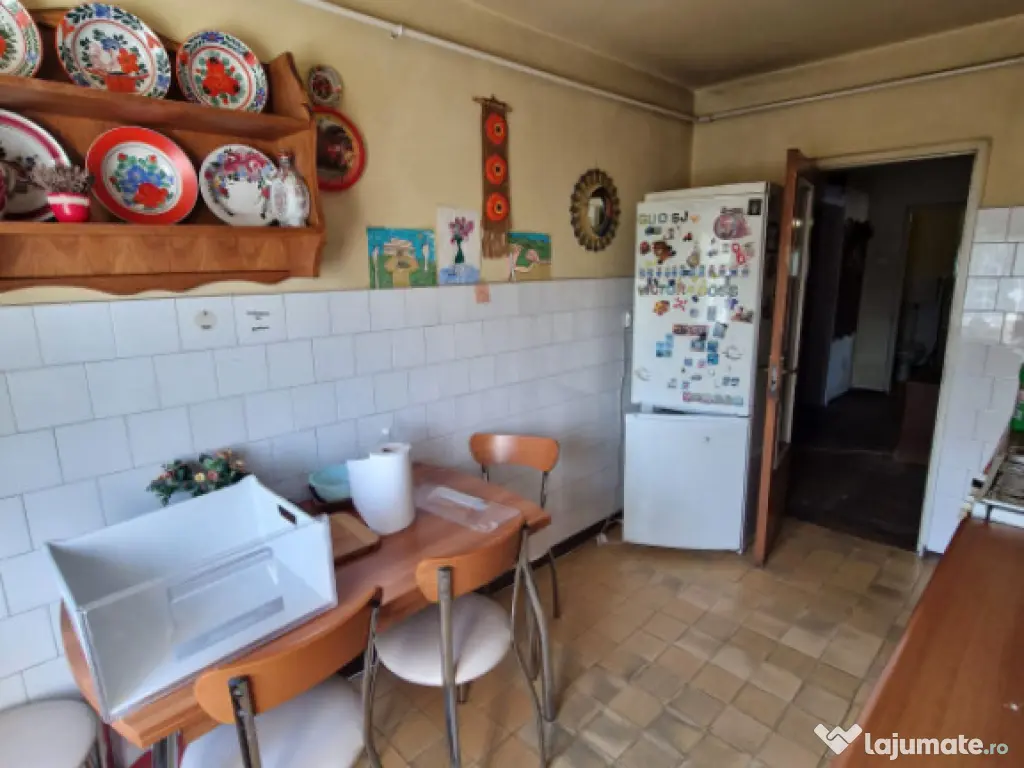 Apartament 3 camere, 80 mp, zona Biblioteca Judeteana