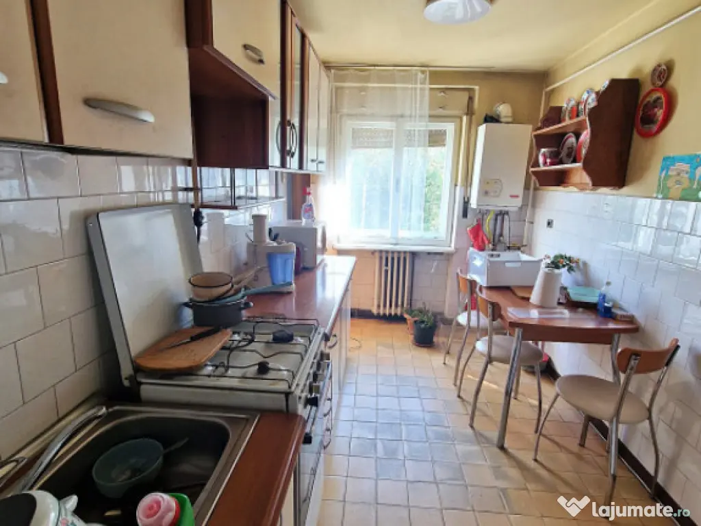 Apartament 3 camere, 80 mp, zona Biblioteca Judeteana