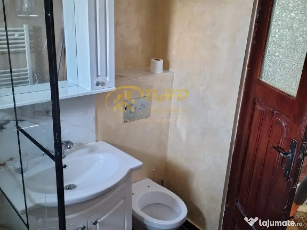 Apartament 3 camere decomandat in zona Canta 