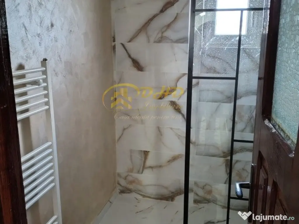 Apartament 3 camere decomandat in zona Canta 