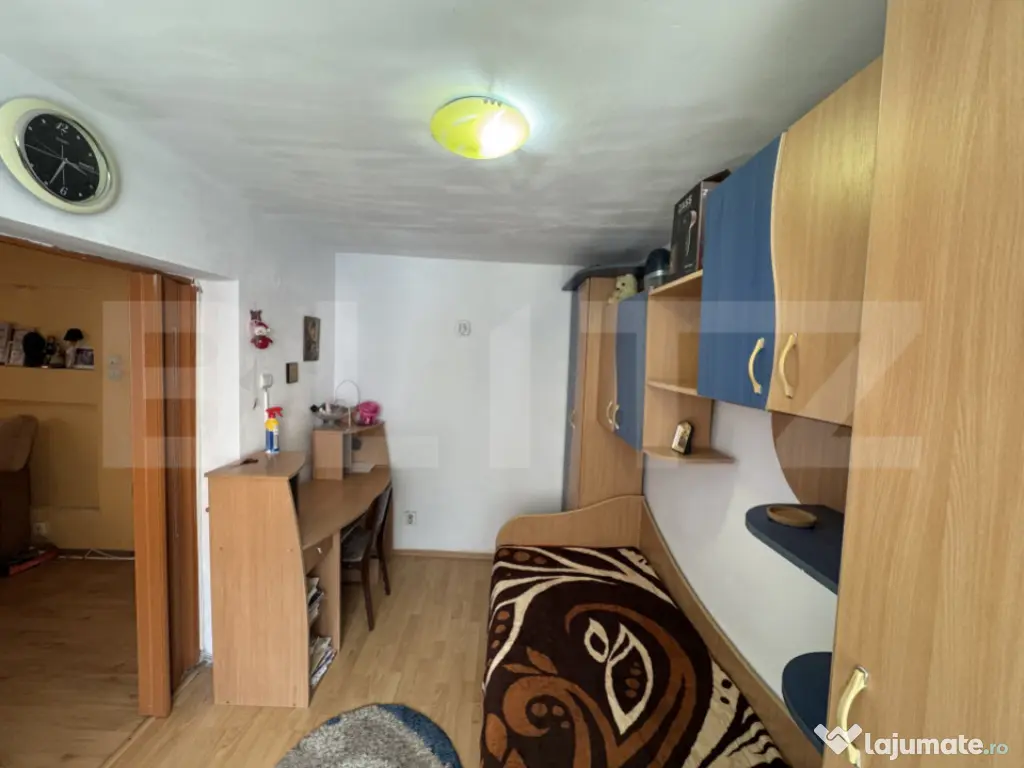 Apartament cu 3 camere, 45 mp, zona 23 August