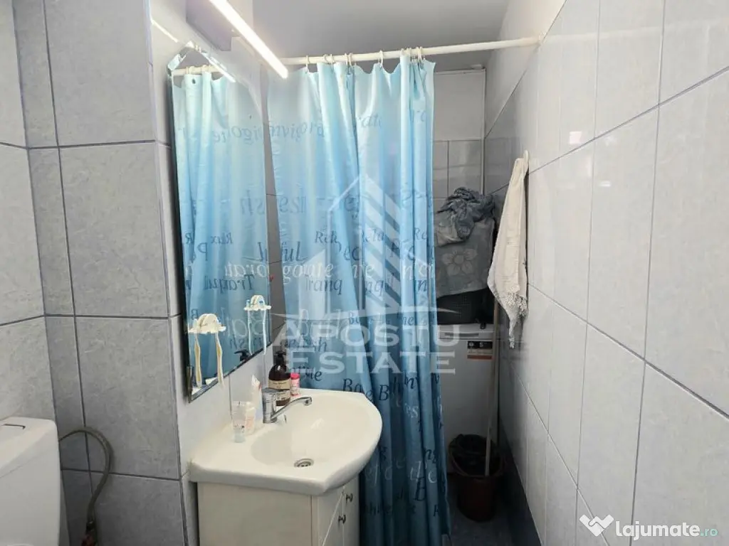 Apartament cu 4 camere, etaj intermediar, zona Dacia 