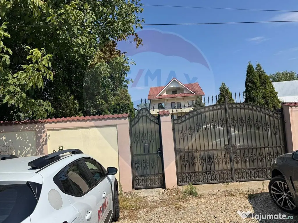 Casă / Vilă cu 6 camere de vânzare 