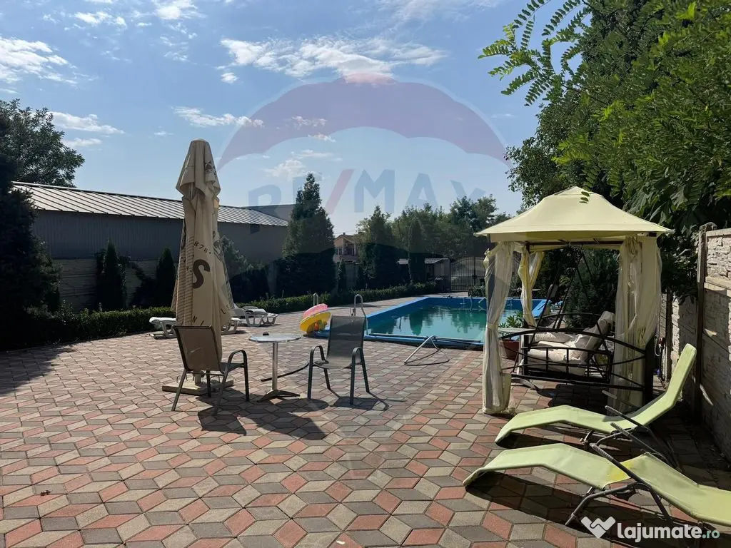 Casă / Vilă cu 6 camere de vânzare 