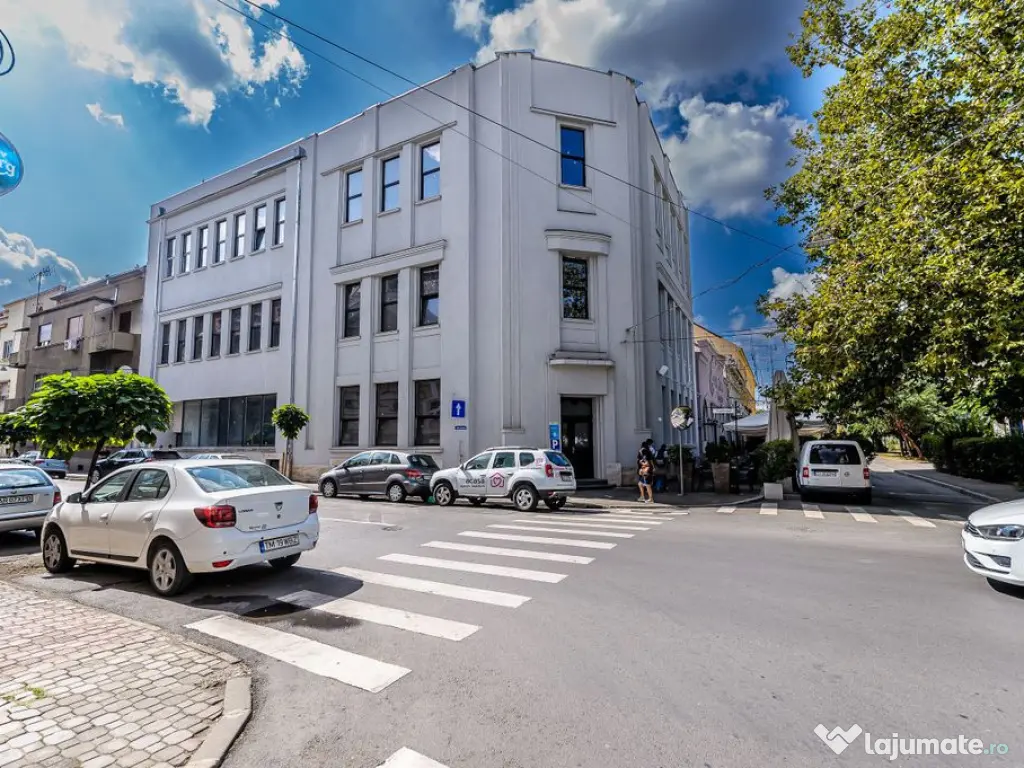 Clădire ultracentrală de vânzare Bulevardul Decebal Co... 