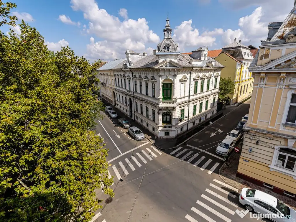 Clădire ultracentrală de vânzare Bulevardul Decebal Co... 