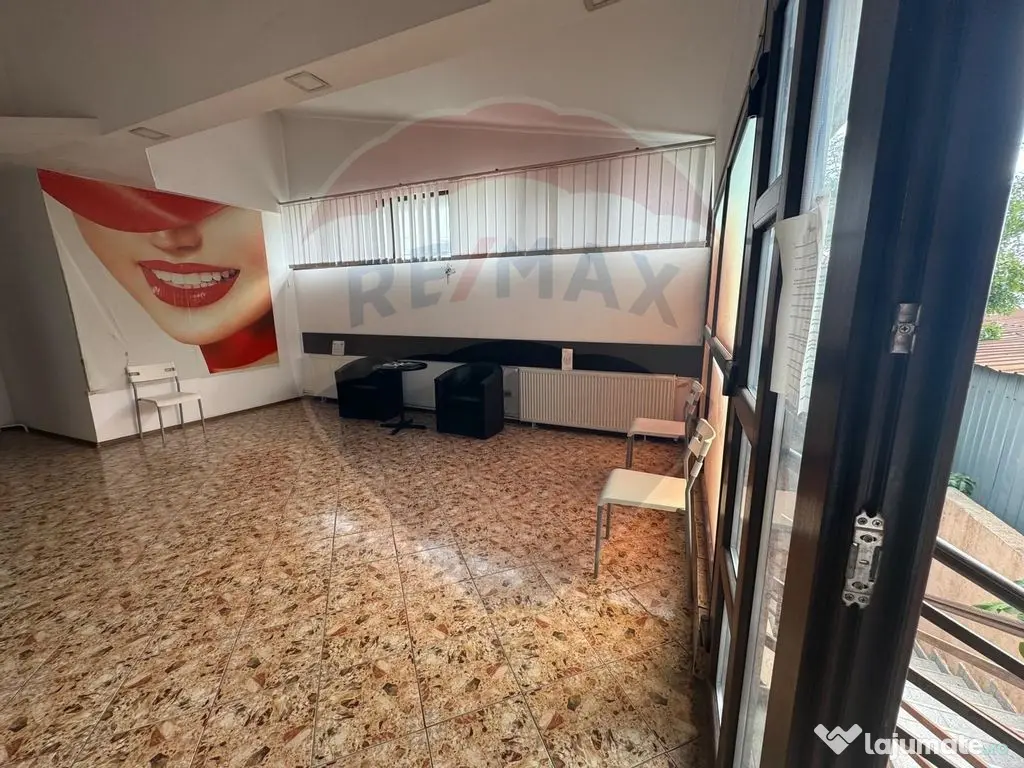 Spațiu comercial de 900mp de vânzare în zona Romanesti 