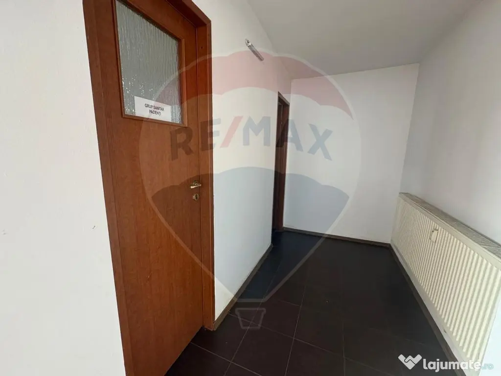 Spațiu comercial de 900mp de vânzare în zona Romanesti 