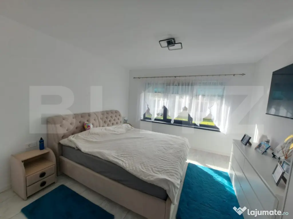 Casa parter cu priveliste spre munte,singur in curte