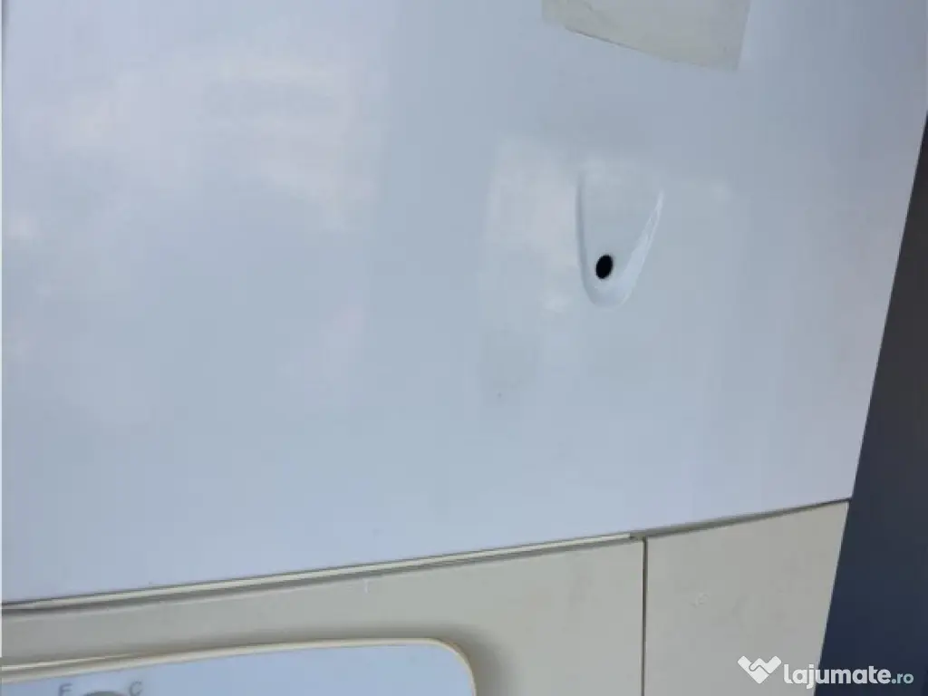 Apartament 4 camere transformat in 3 camere , zona ultracent 