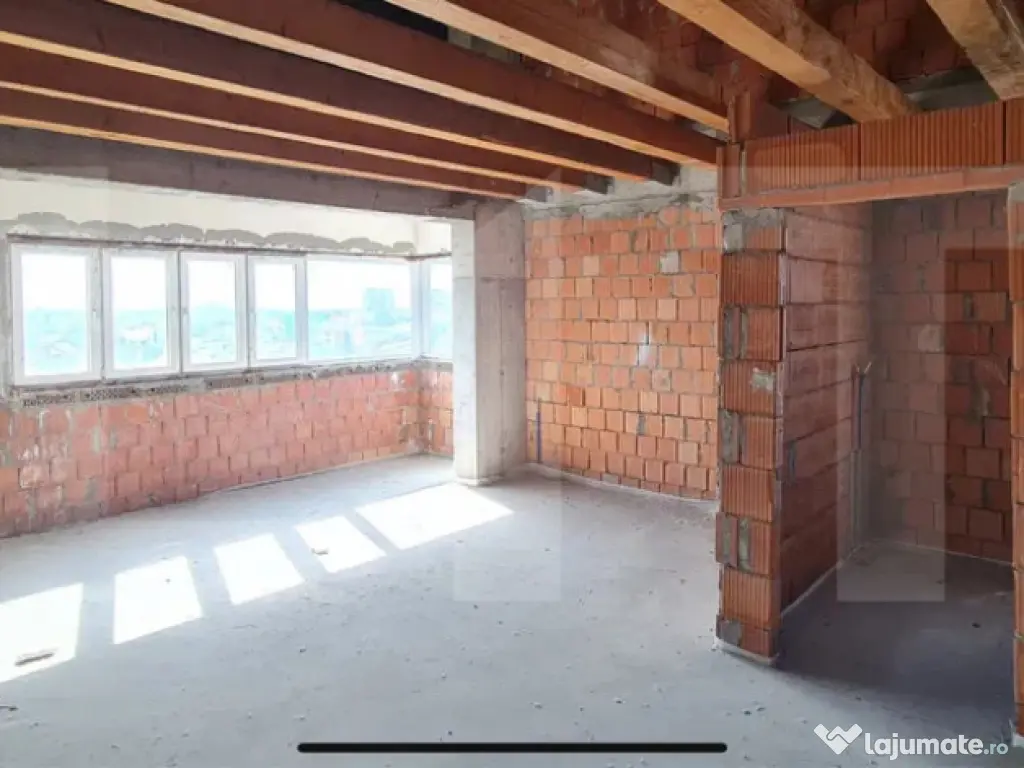 Penthouse de vânzare, 300 mp, terasă 25 mp, strada Volntar