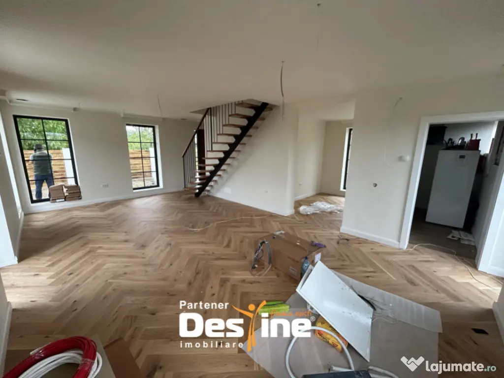 Casa individuala 120mp Teren 360mp Parcare Terasa si Curte 