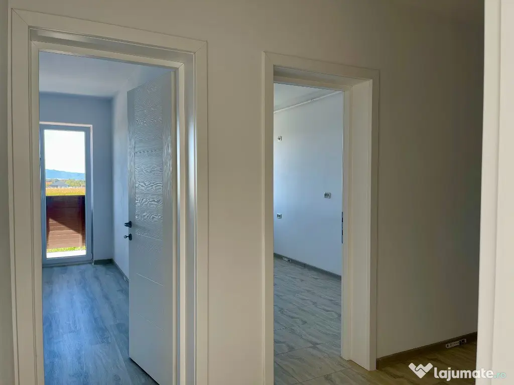 Apartament cu 2 camere cu debara, foarte insorit, pret de BLACK FRIDAY 