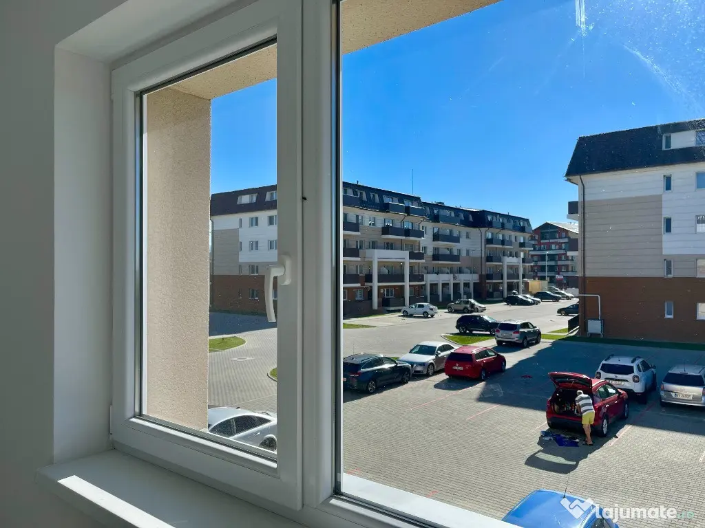 Apartament cu 2 camere cu debara, foarte insorit, pret de BLACK FRIDAY 