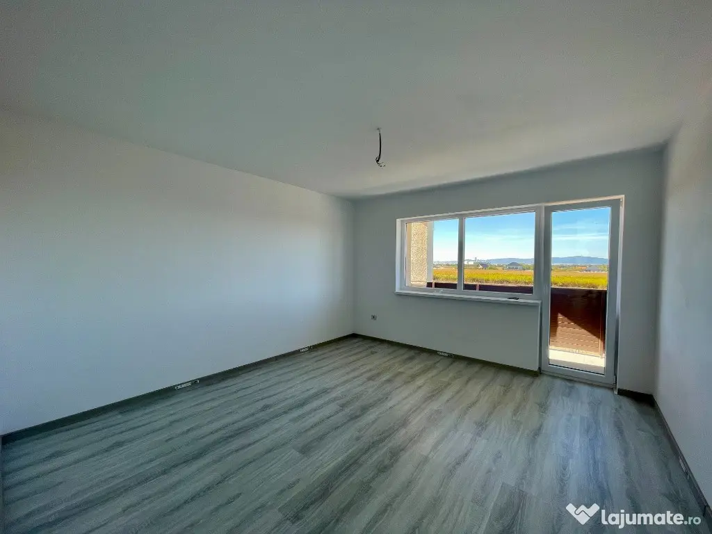 Apartament cu 2 camere cu debara, foarte insorit, pret de BLACK FRIDAY 