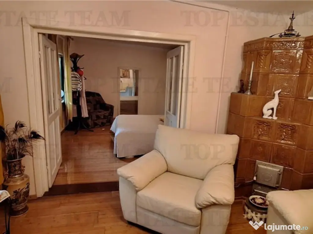 Casa rustica cu curte, 3 camere, zona Tabacarie, Constanta 