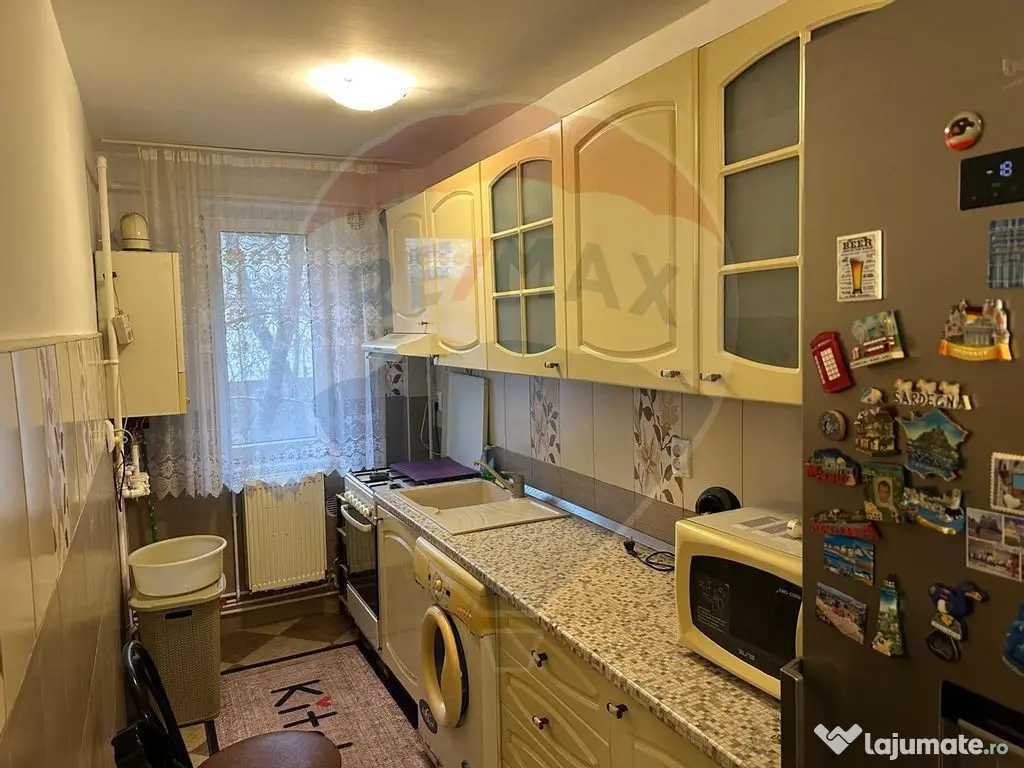 Apartament 3 camere- strada Cuza Voda 