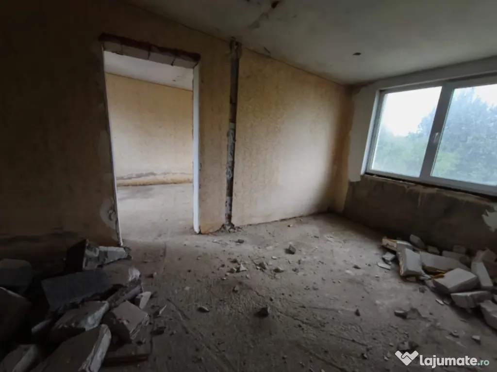 Hala + teren 8000mp de inchiriat, zona Manastioara, Siret