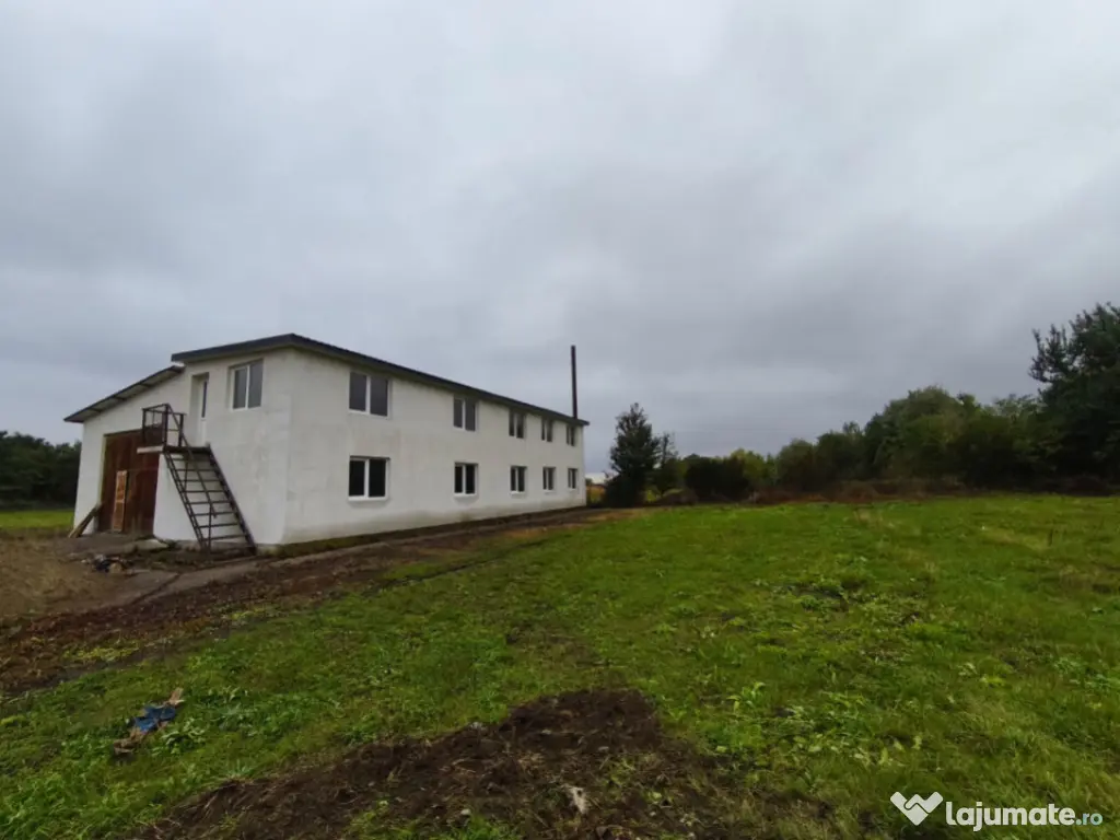 Hala + teren 8000mp de inchiriat, zona Manastioara, Siret